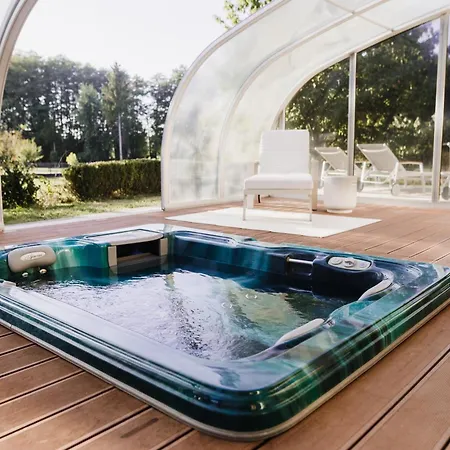 Zenith Villa Potony