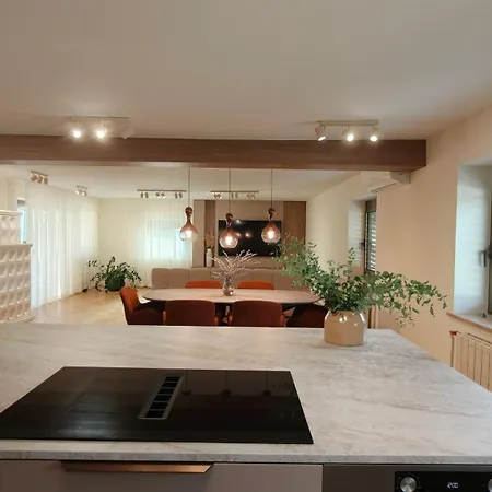 Zenith Villa